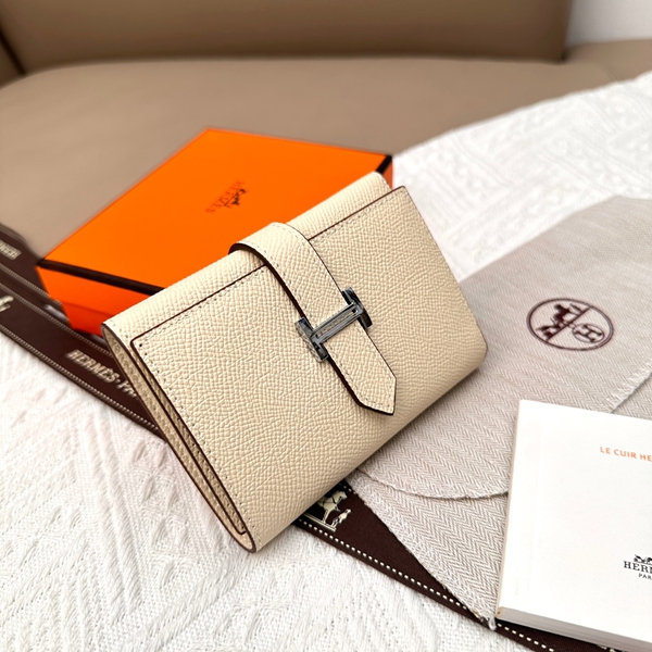 エルメス財布コピー背面デザイン